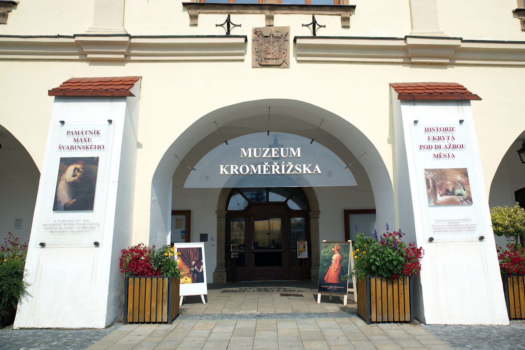 MUZEUM KROM͎SKA