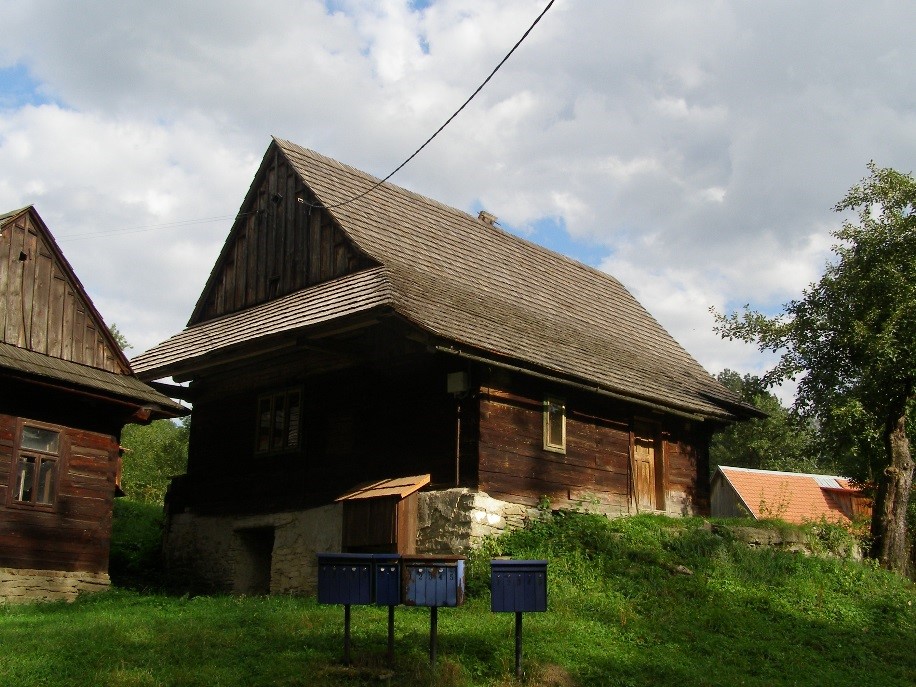 M�sto Karolinka