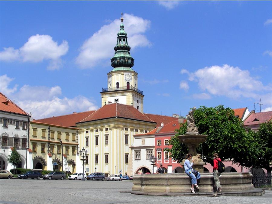 INFORMA�N� CENTRUM KROM��͎