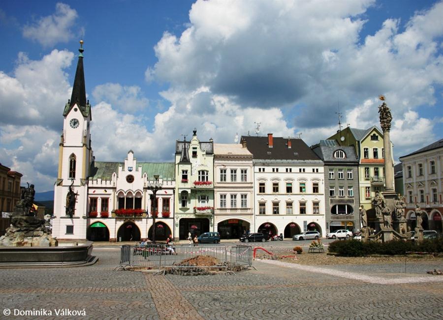 Krakonoovo nmst s radnic v Trutnov